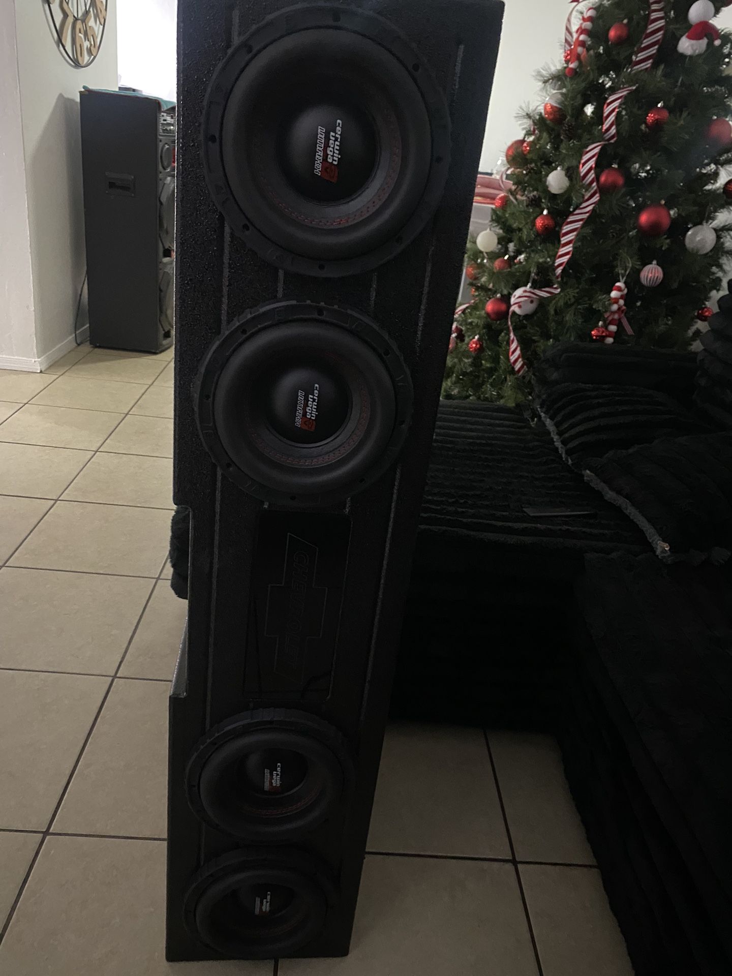 Sub Box With Subs LC1