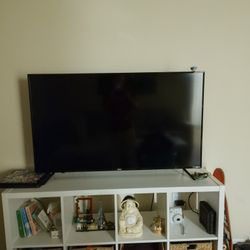 50 Inch Roku Onn TV Need Gone Today