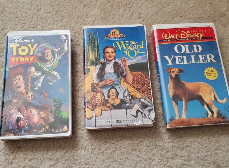VHS COLLECOR 3 AWESOME MOVIES. $20