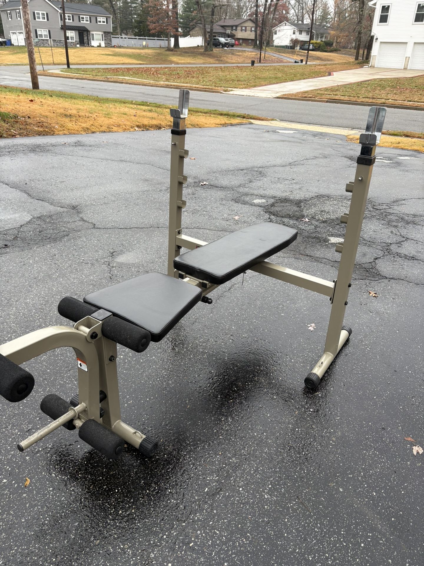 Adjustable And Foldable Bench 