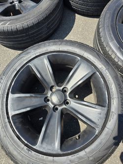 OBO Dodge 5-Spoke Wheels with 235/55R18 Tires