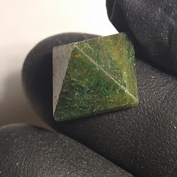 nephrite jade pyramid 