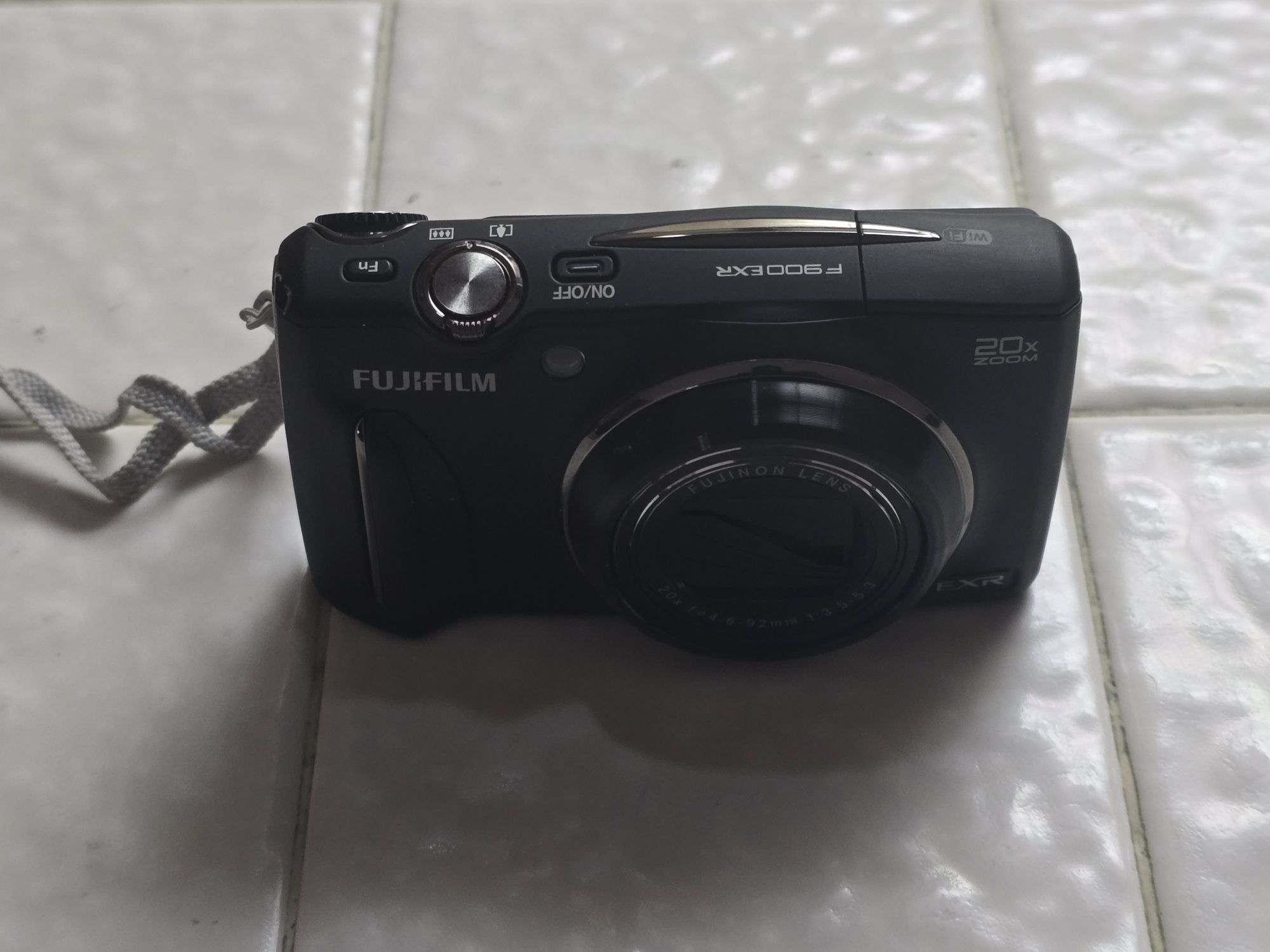 Fuji  Finepix F900EXR