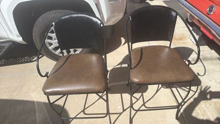 Iron barstool/highchair