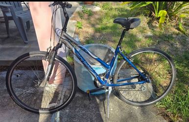 Gary Fisher Tiberon hybrid bike. 17.5 frame.Has RST front suspension