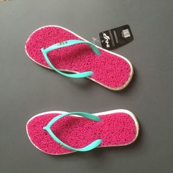 Flipflops with Massaging foot bed NWT