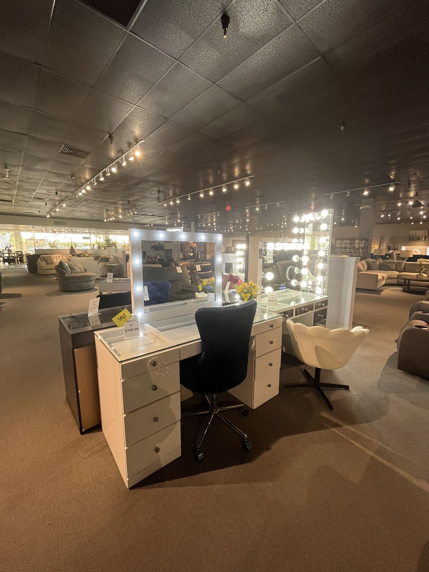 White 2PC Vanity Set