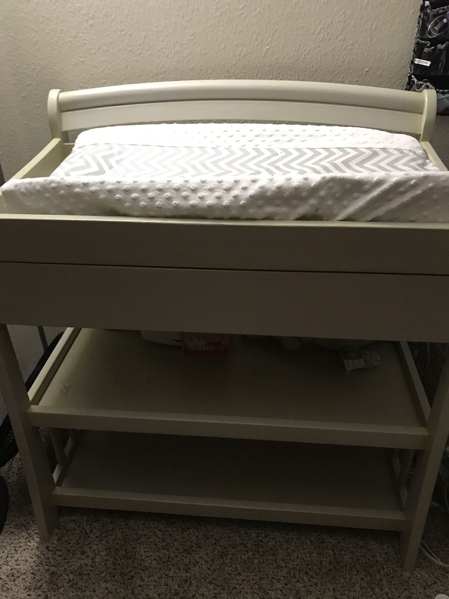 Changing table w/ changing mat & cover
