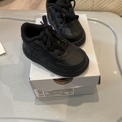 New Toddler Nike Airforce1 - Size 6c