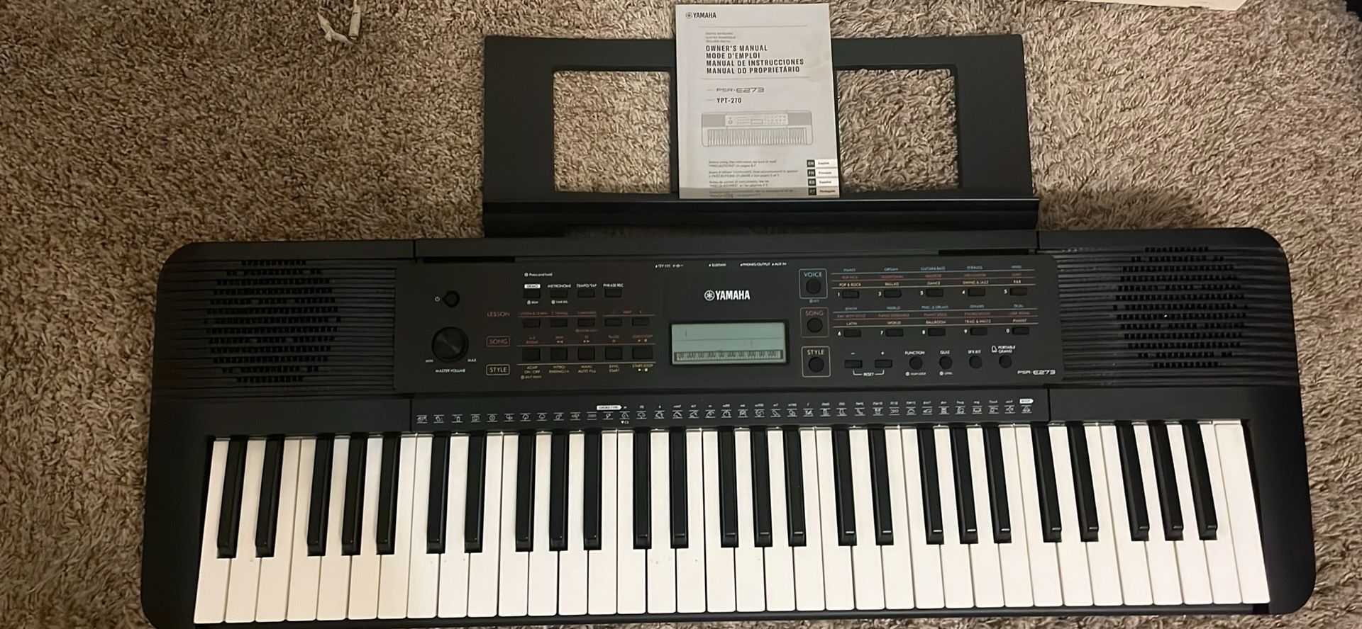 Yamaha PSR-E273