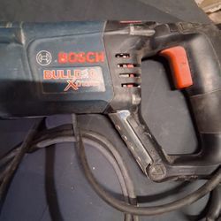 Bosch Bulldog Extreme hammer drill barely used