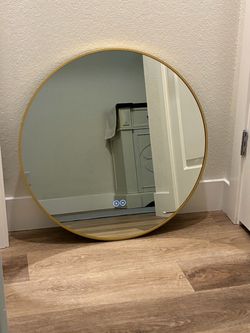Round LED Backlit Mirror with Gold Frame