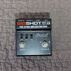 Radial Bigshot I/O True-Bypass Instrument Selector - Guitar effects pedal