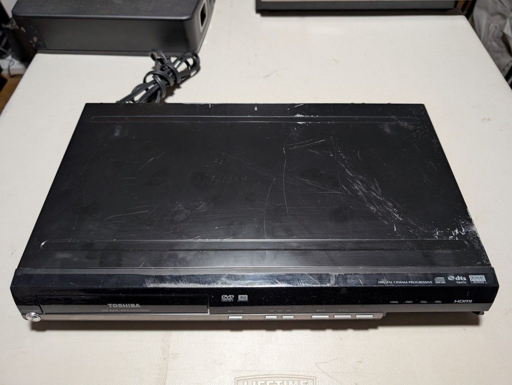 Toshiba D-R410 Upconverting Tunerless DVD Recorder 