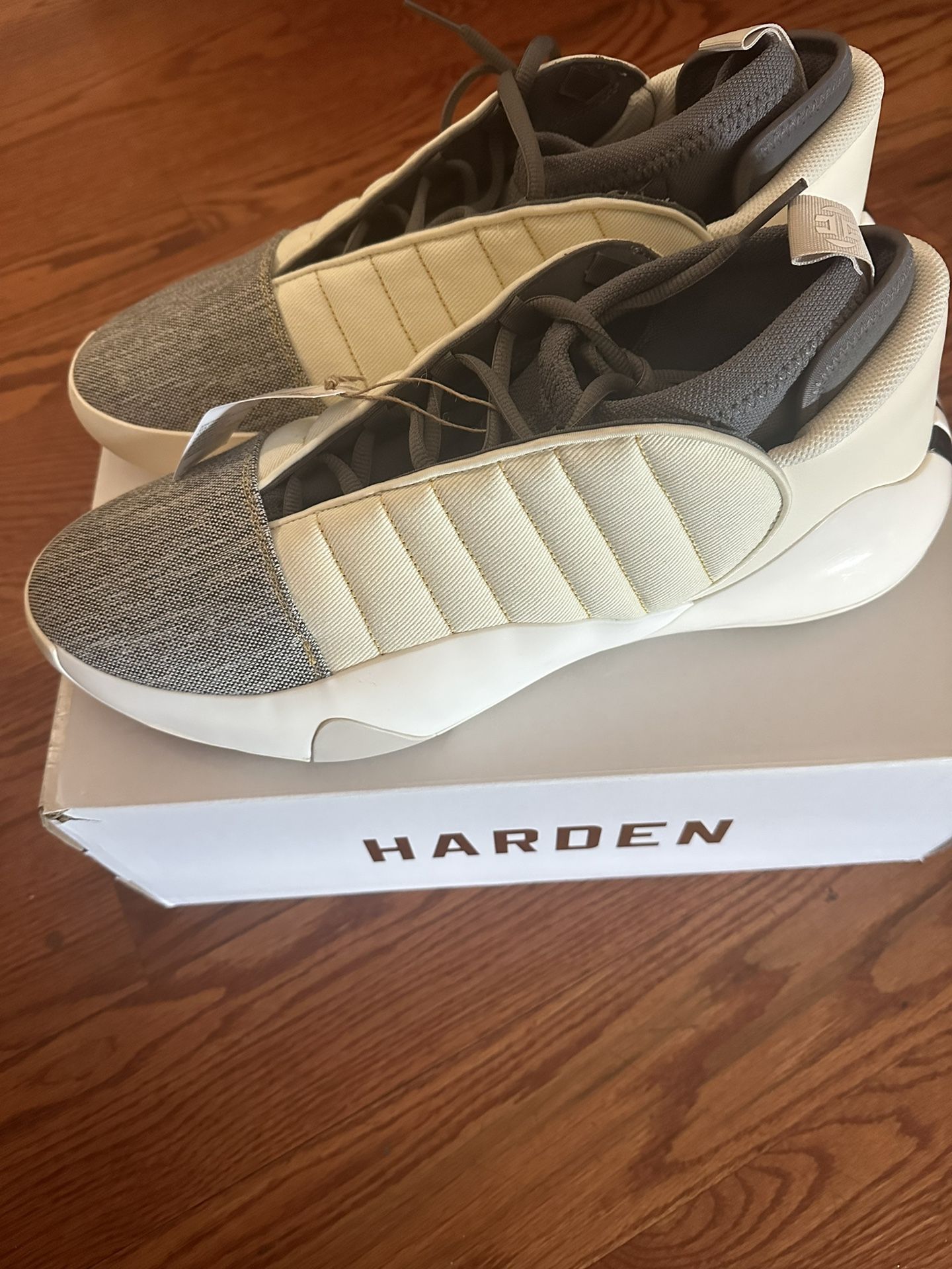 Adidas  Harden 