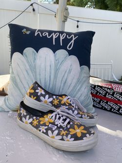 Women’s Vans Size 7.5