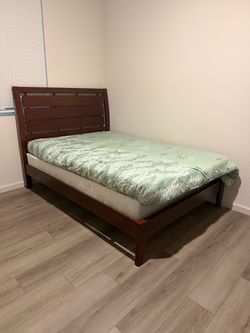 Full size bed set with dresser