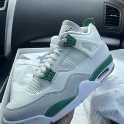 Jordan Retro Pine Green 4’s