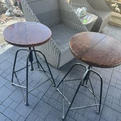 2 Bar Stool 