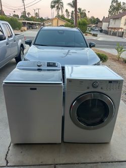 Washer and gas dryer