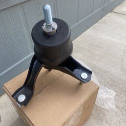 Trasmission Mount For 2001-2007 Toyota Higlander