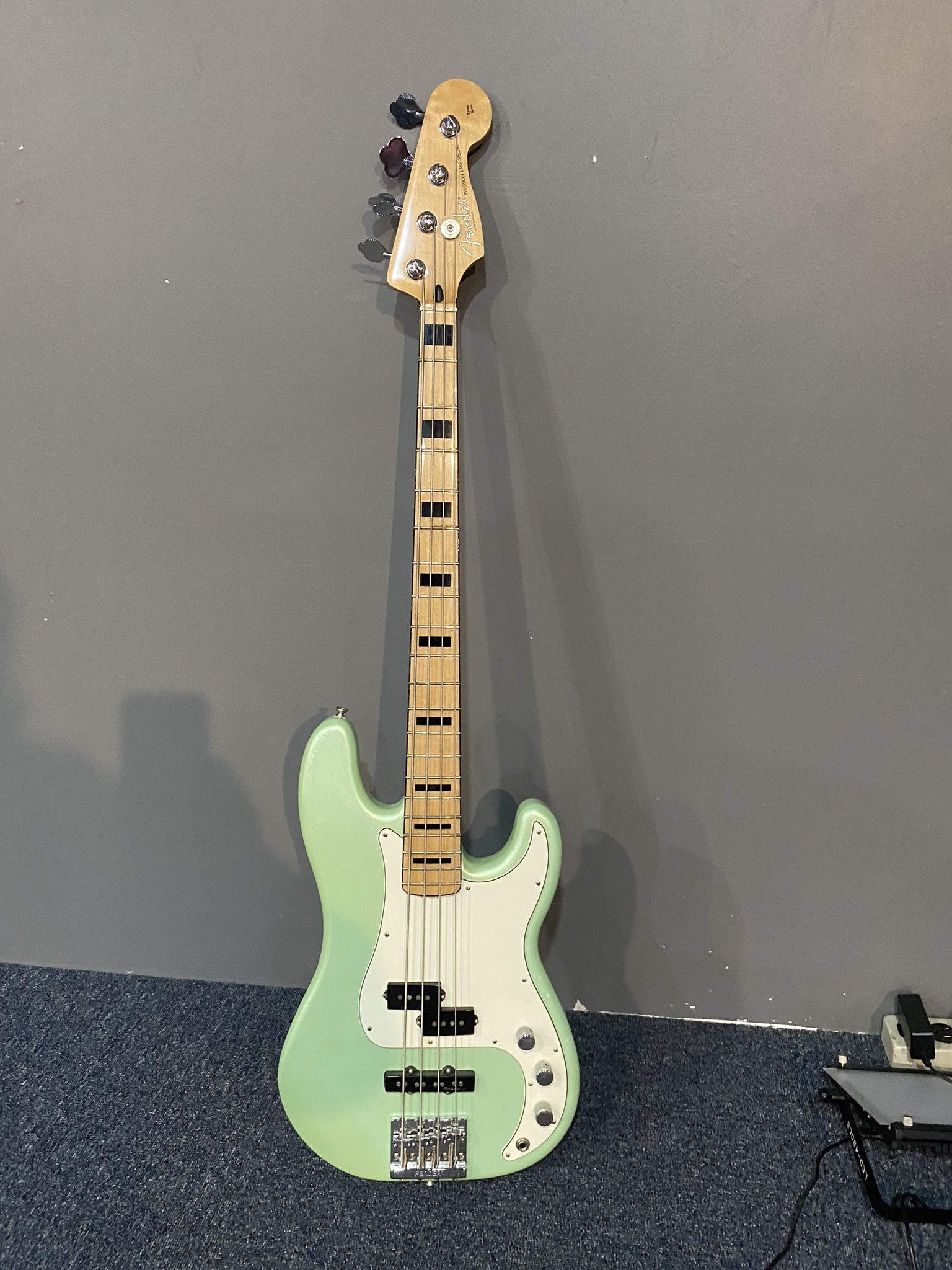 Fender Precision Bass Special - Deluxe Series