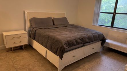 King Bed Frame with Storage (No Mattress) o White King Size Bed Frame & Headboard