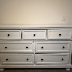 White Dresser With Black Knobs 