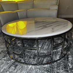 Round coffee Table 