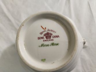 Antique Royal Albert, Moss Rose Creamer