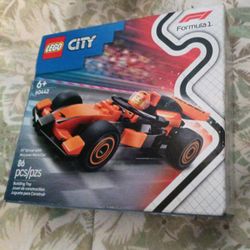 LEGO City 60442 Formula 1 McLaren Race Car: