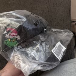 SUPREME GRINCH FITTED