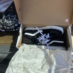 $40  vans mens 11 1/2 Sk8 NEW 