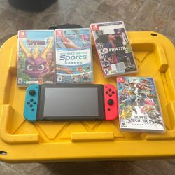 Nintendo Switch +4 Games 