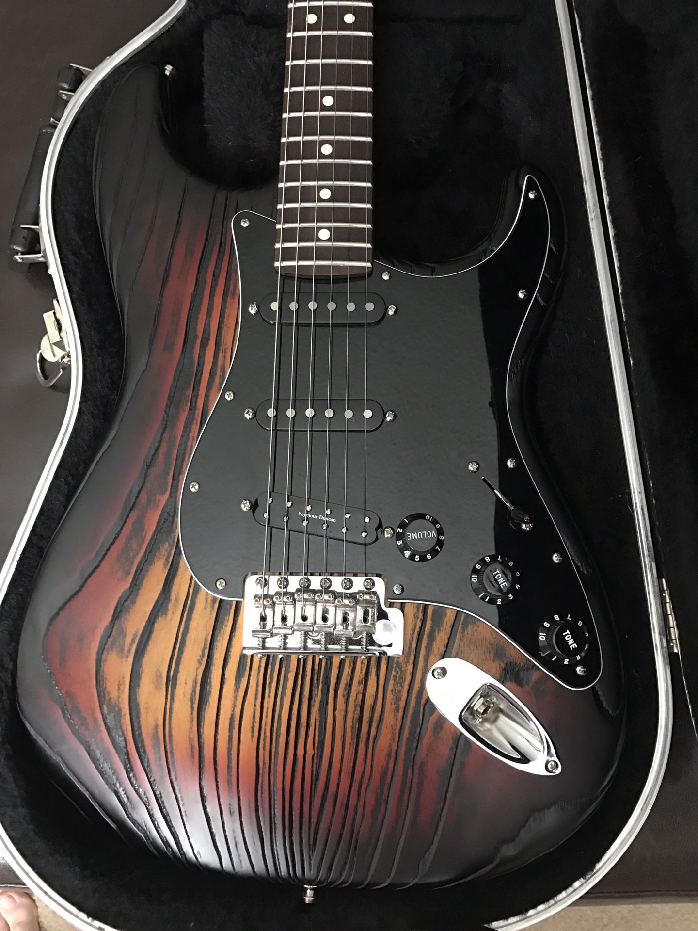 2018 Fender Stratocaster - Sandblasted Ash Burst