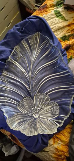 Mikasa Hibiscus Frost platter