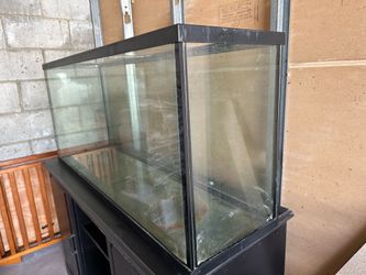 Large Glass Aquarium with Black Stand – Great Condition