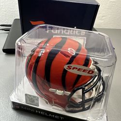 Autographed Mini Helmet By Bengals’ Rookie Defense Player Myles Murphy