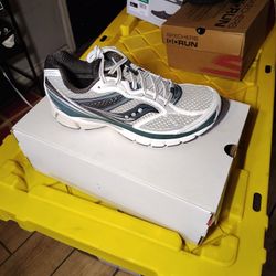 Saucony 