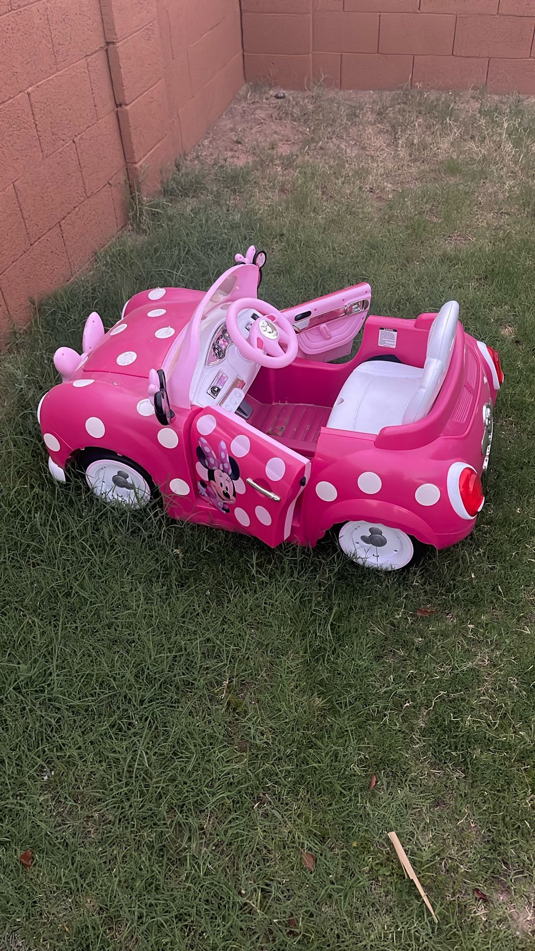 Minnie Mouse Car