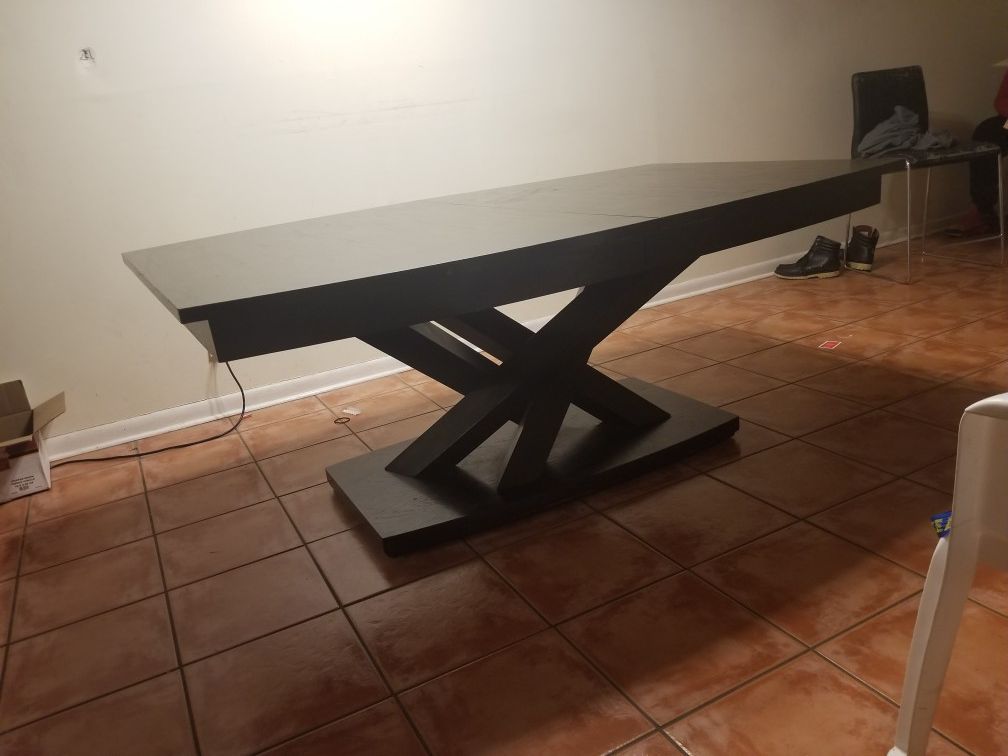 Dining room table