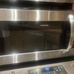 Frigidaire Microwave Oven