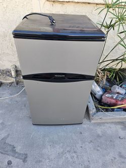 Mini fridge
