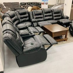 [SPECIAL] Vacherie Black Reclining Sectional