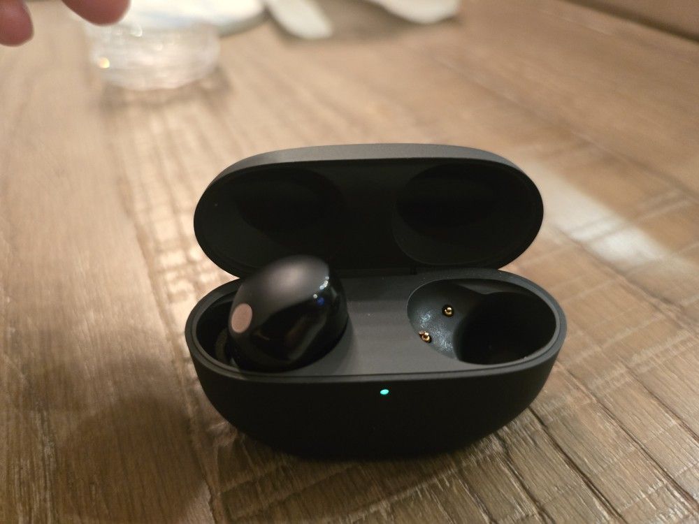 Sony WF-1000XM5 missing right earbud