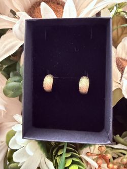 Aretes