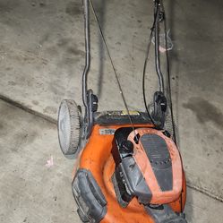 Husqvarna 7.25hp Self-propelled Briggs And Stratton craftsman $100
