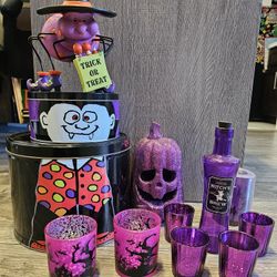 Halloween purple themed decor