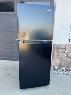 Used refrigerator - GREAT CLEAN CONDITION