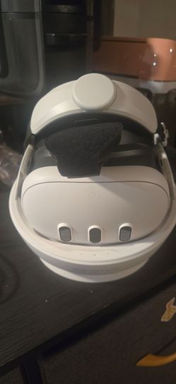 Meta Quest 3 VR Headset